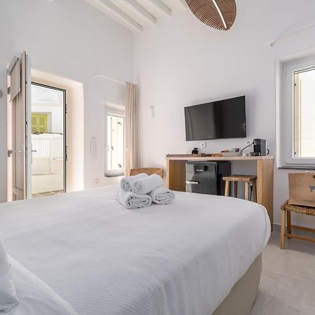 Rabagas Suites - In The Heart Of Sifnos アポロニア エクステリア 写真