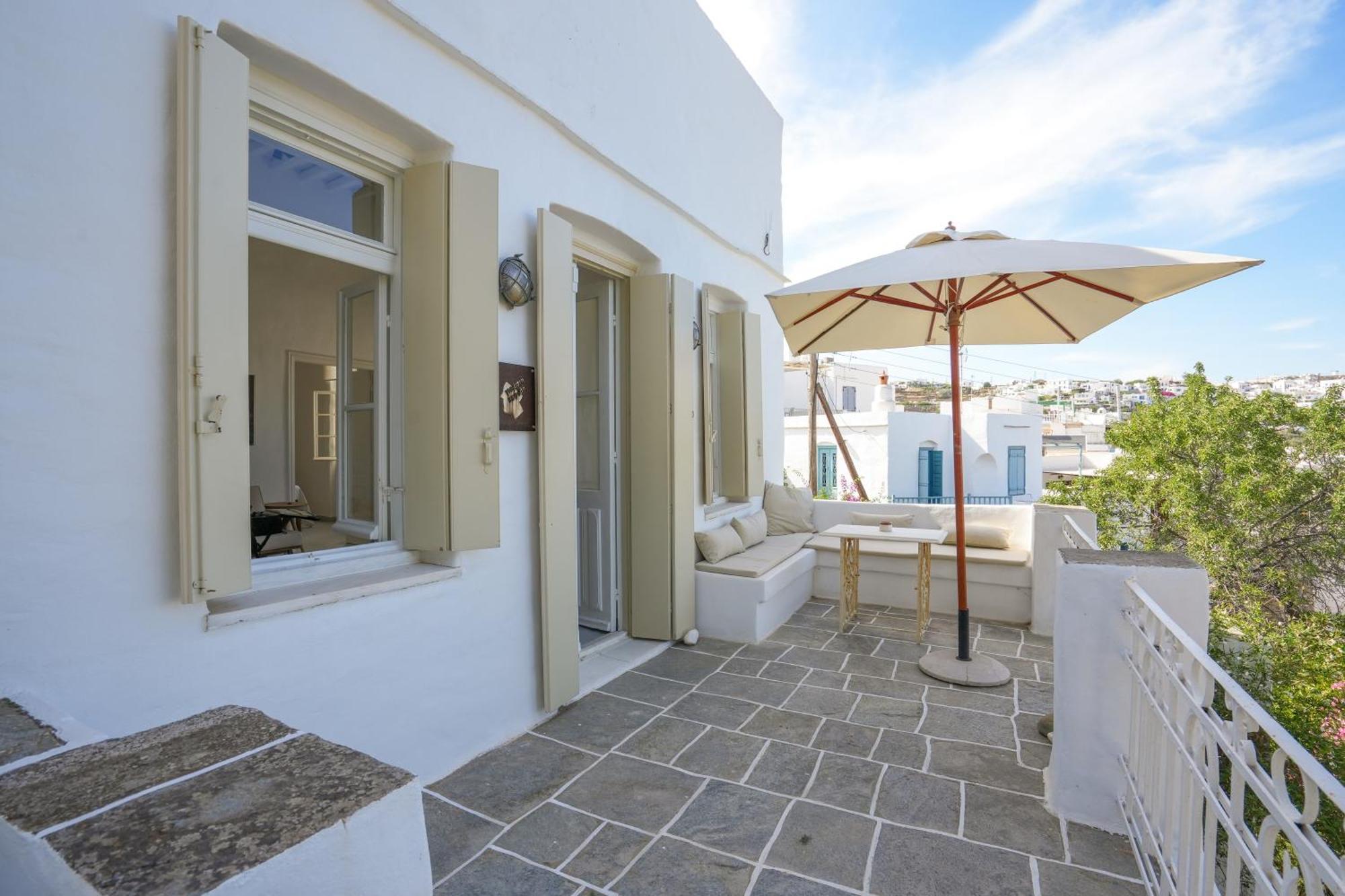 Rabagas Suites - In The Heart Of Sifnos アポロニア エクステリア 写真