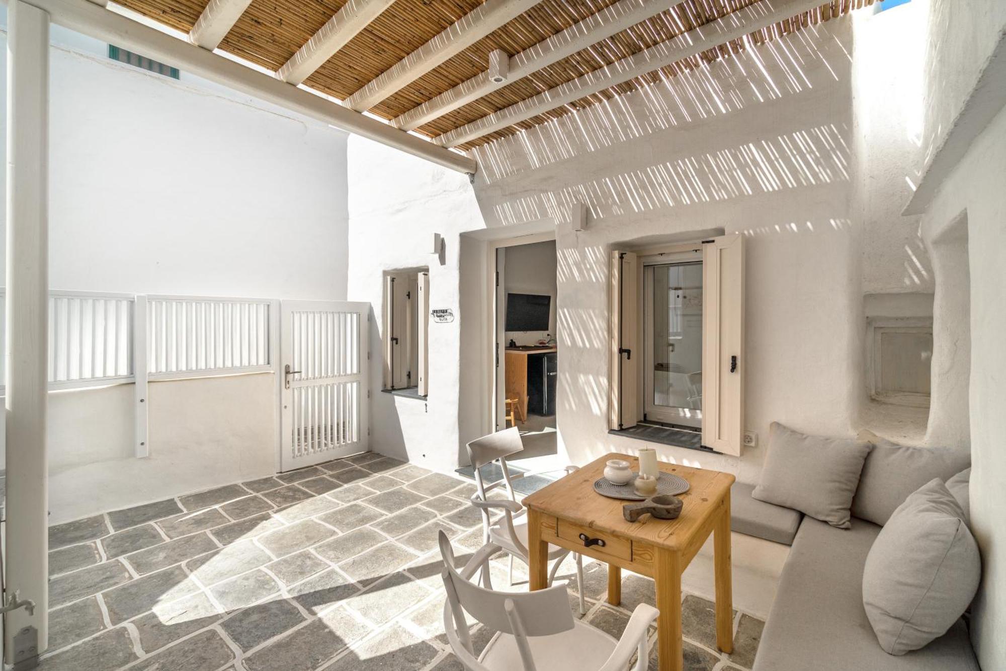 Rabagas Suites - In The Heart Of Sifnos アポロニア エクステリア 写真