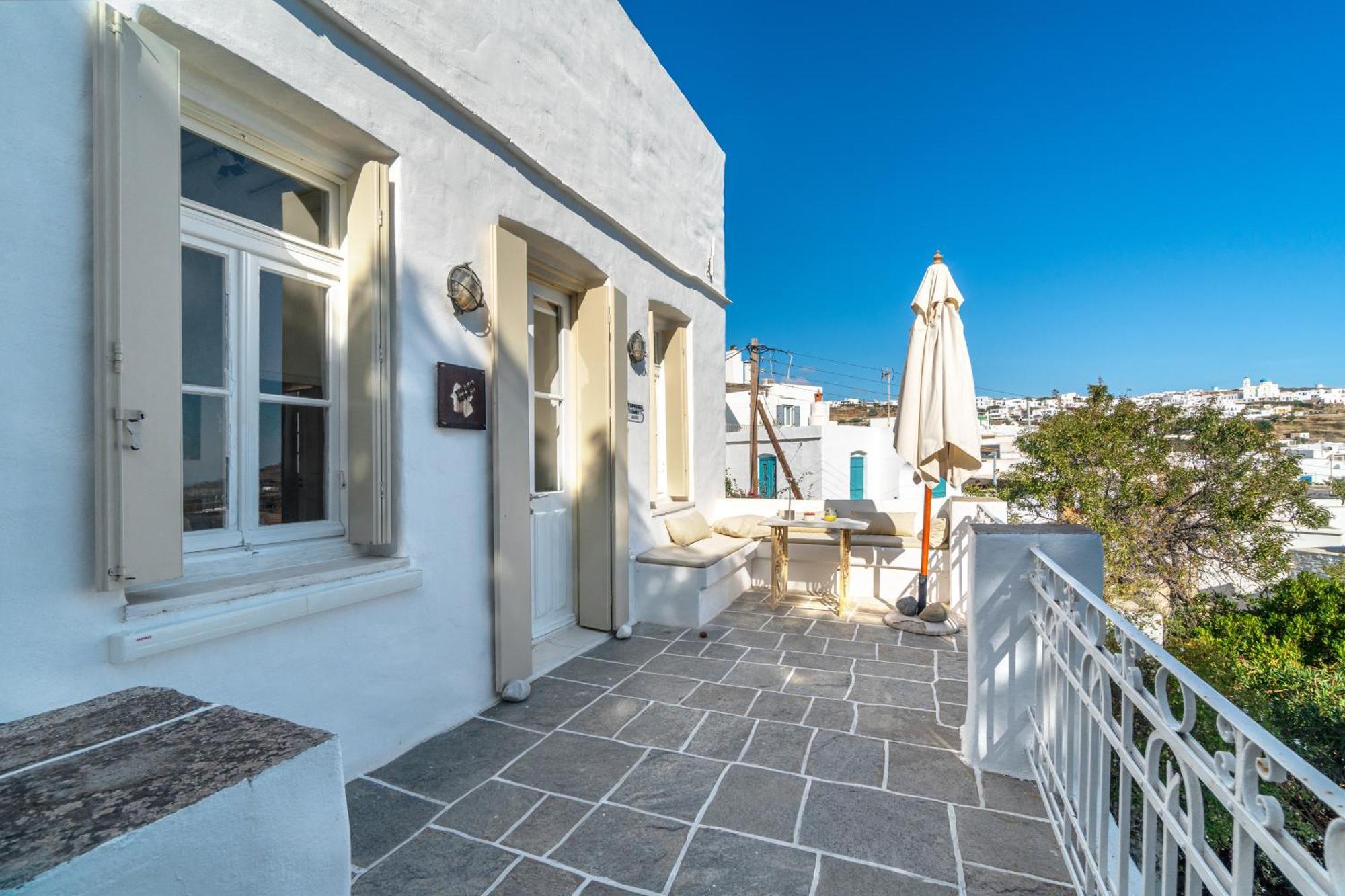 Rabagas Suites - In The Heart Of Sifnos アポロニア エクステリア 写真